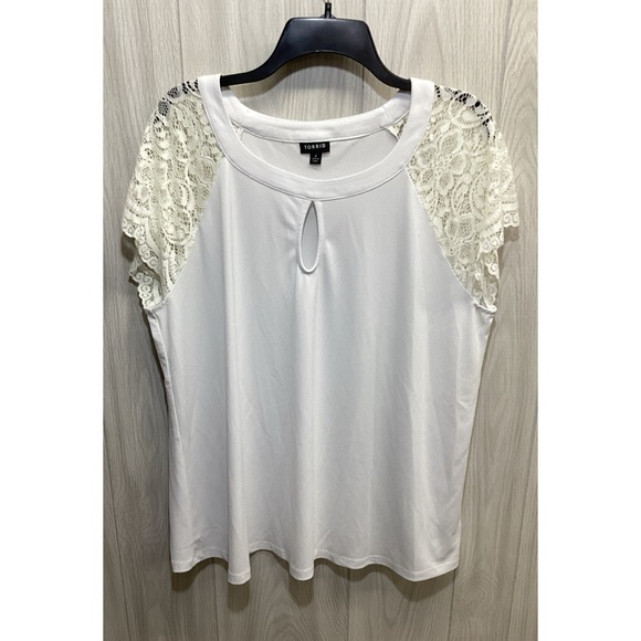 torrid Tops - TORRID Women's (Size 2) Short Lace Sleeve Keyhole Round Neck Shirt Stretch